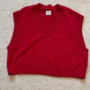 Sunday Best Crimson Sleeveless cropped Sweater size large